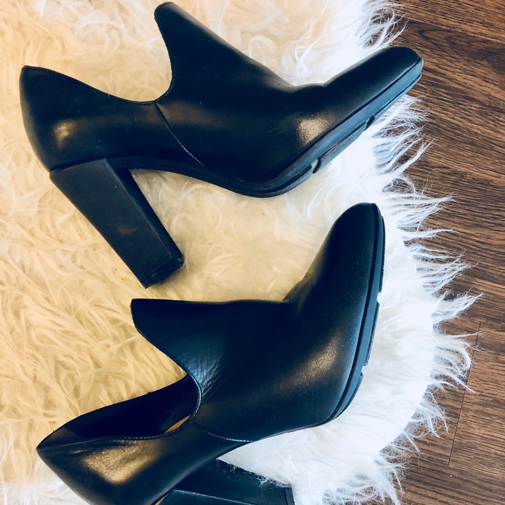 RARE Fred Segal Feet